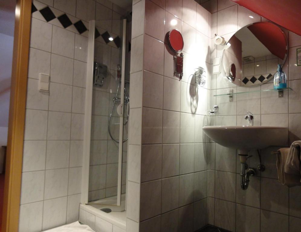 Landgasthaus Alter Posthof Halsenbach Номер фото